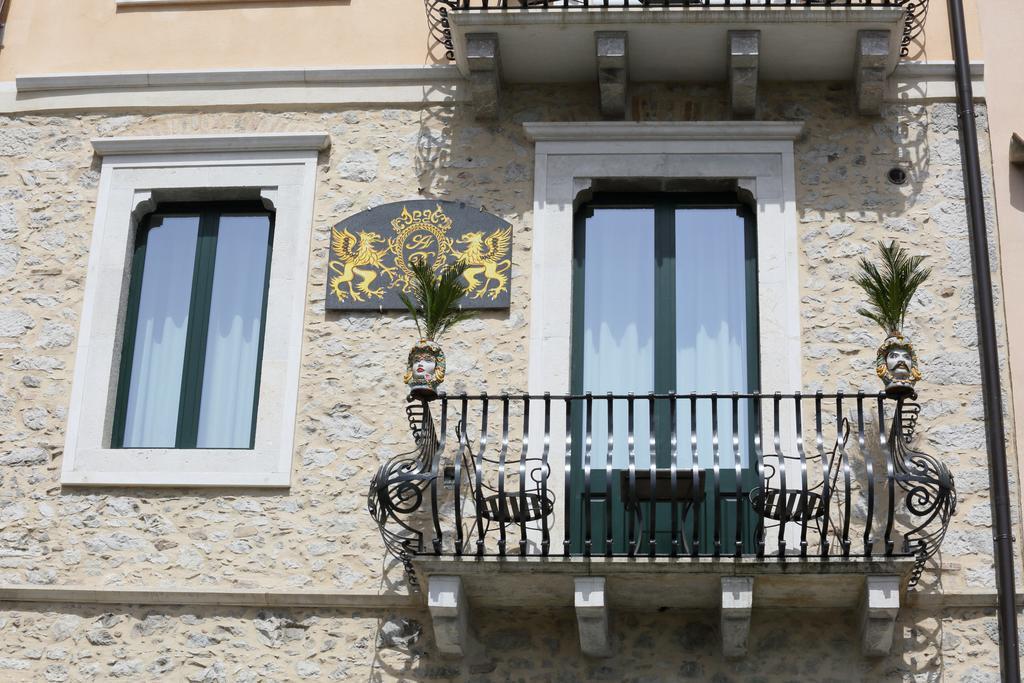 I Due Grifoni Studio Flat Taormina Eksteriør bilde